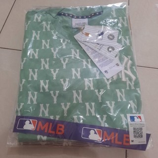 MINT NY XL:106