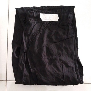 JOGER HITAM L/74