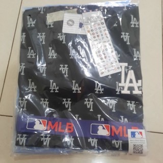 HITAM LA M:98