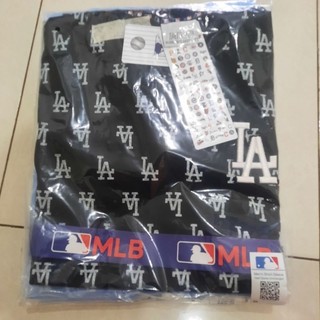 HITAM LA L:102