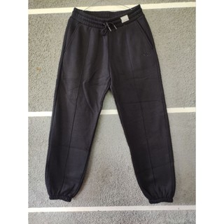 HITAM FILA S-72