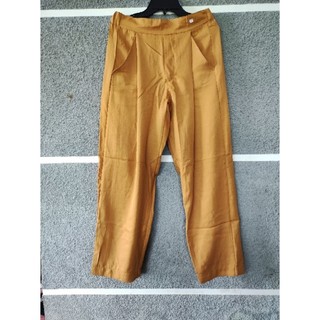 CELANA KUNYIT 68
