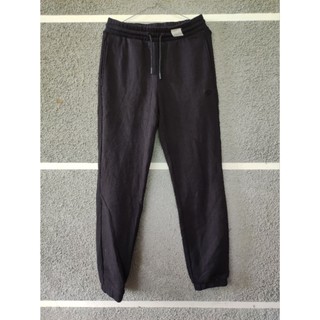 FIL JOGER HITAM 70