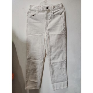 BENANG CREM POLOS 72