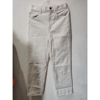 BENANG CREM POLOS 68