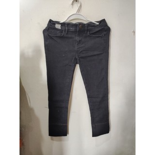 HITAM PASIR 68