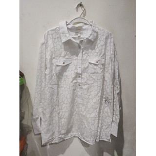 PUTIH ABSTRAK XL120